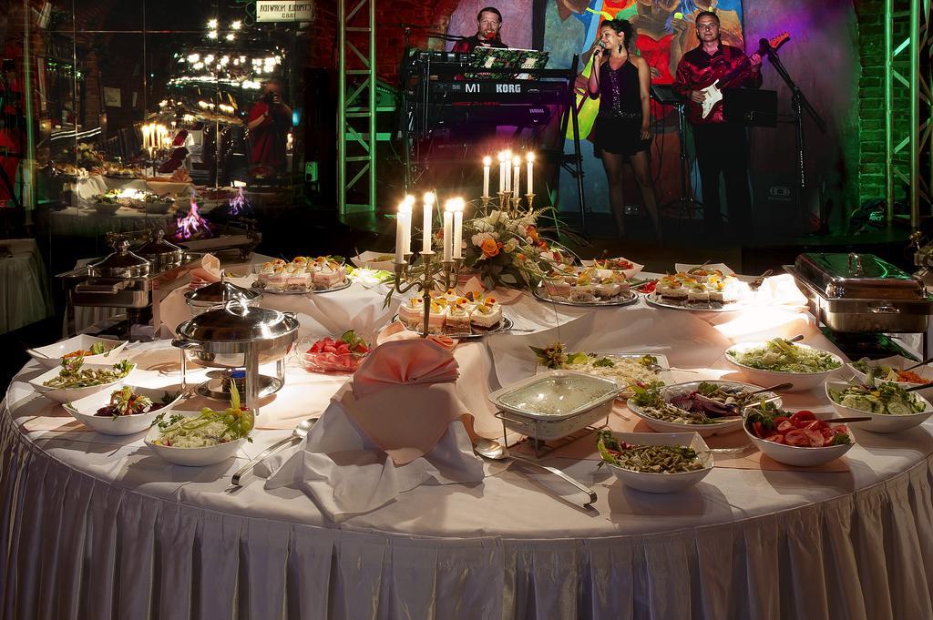 שצ'צ'ין Hotel Victoria מראה חיצוני תמונה